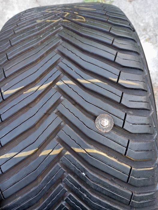 1szt Michelin Crossclimate 2 SUV 255/45/19 104H XL VOL 7mm 2023rok