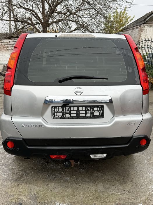 Кришка багажника nissan xtrail t31 колір ky0