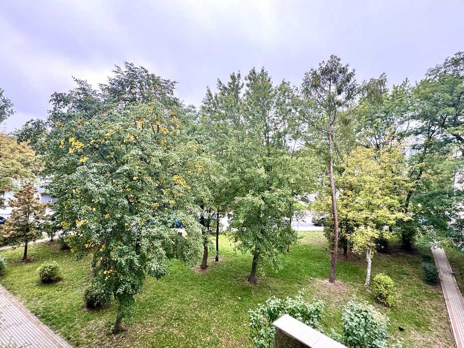 3 pokoje | 52 m² | Po kapitalnym remoncie | 2 balkony | Klimatyzacja | 2. piętro