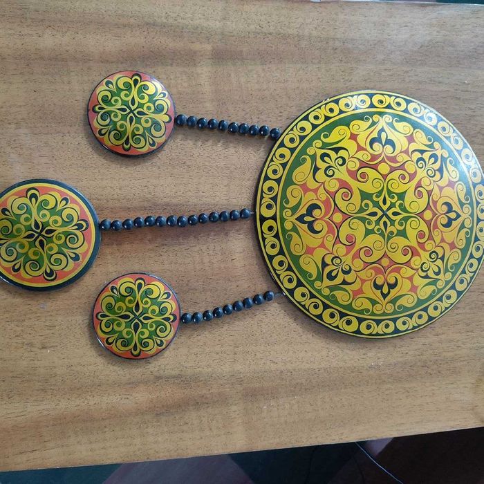 дерев'яне панно-тарілка