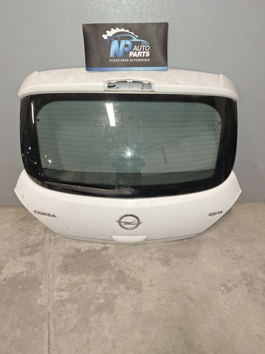 Tampa da mala Opel corsa D de 3 portas