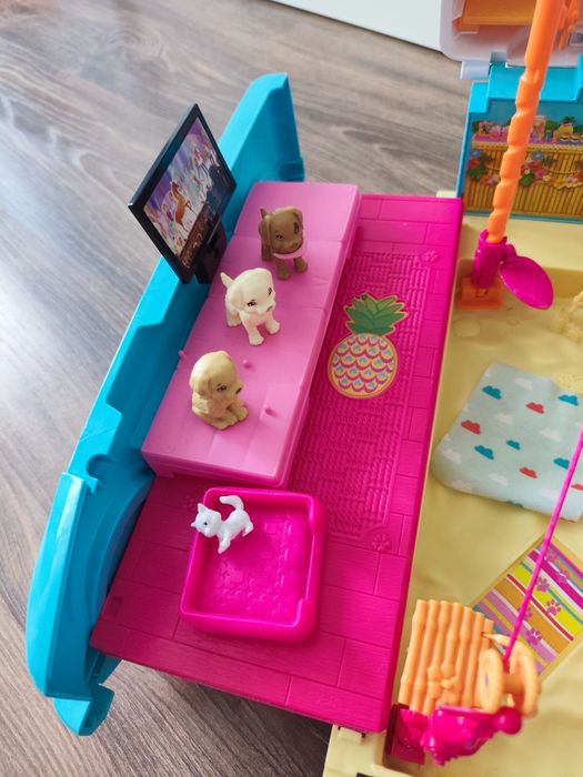 Wakacyjny kamper Barbie