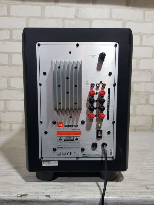 Активний сабвуфер JBL SUB200,  потужність 100 Вт, б/у з Німеччини