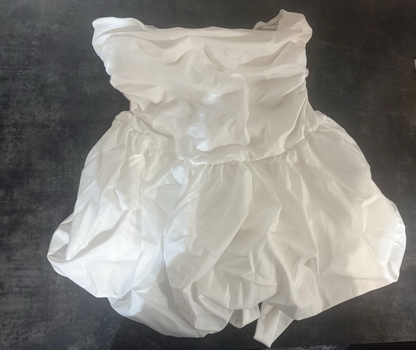 Продається біла сукня