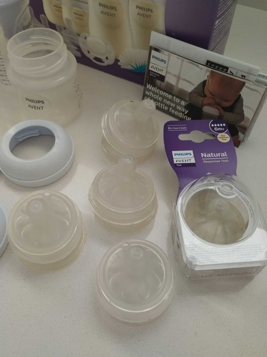 Bomba tira Leite + Biberões anticólicas Natural Response