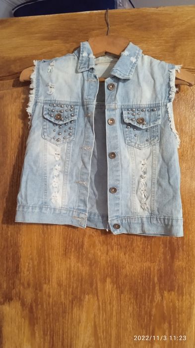 Джинсова жилетка