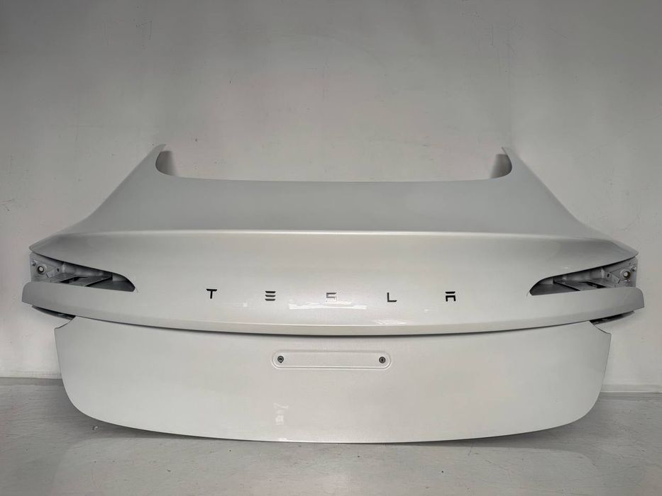 Продам ляду на Tesla model 3X Highland