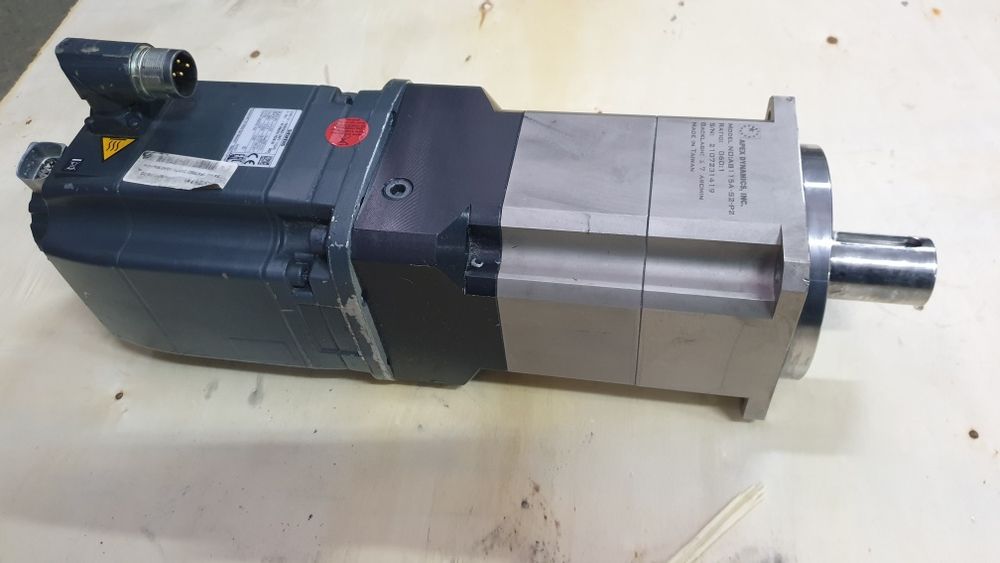 Silnik synchroniczny siemens 1fk7062 2af71 1qa0 przekładnia apex 115al