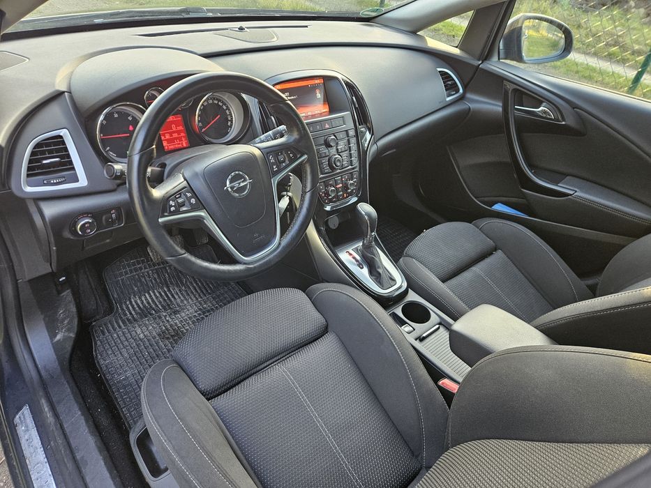Astra J 2015 rok, bogata opcja.
