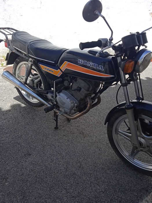 Mota Honda CB 125 Twin