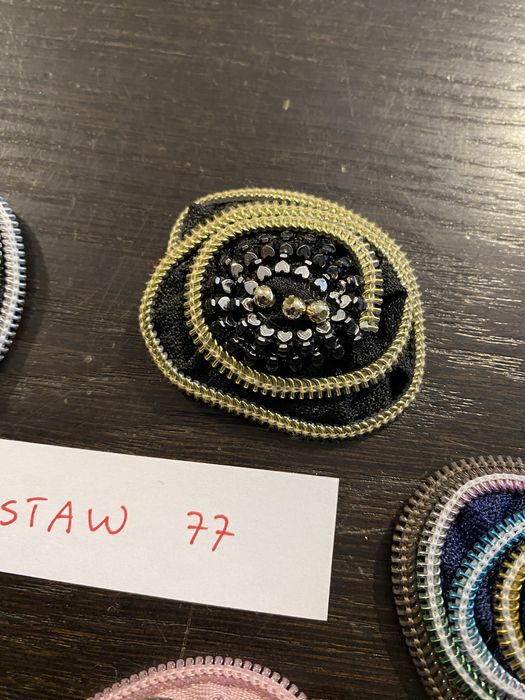 Broszki handmade z suwaków unikat zestaw 77