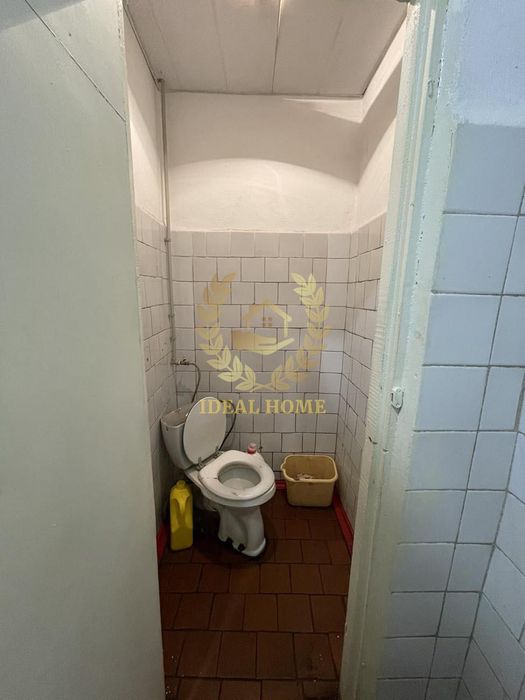 Продам кафе цех гараж у місті Тетіїв.