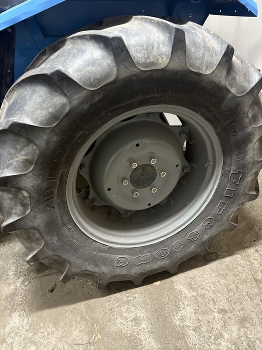 Sprzedam opony 480/70/30 firestone