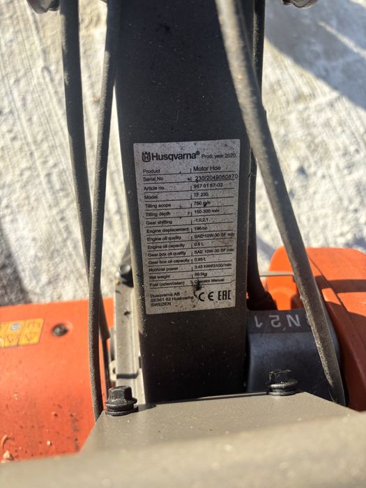 Motocultivadora Husqvarna TF 230 como nova