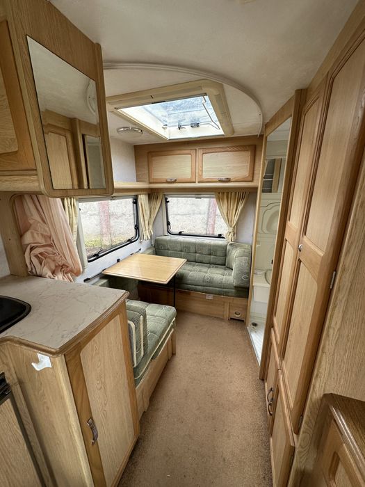 Kemping Elddis  5 osobowy super stan 2003 rok DMC 1180 kg przedsionek