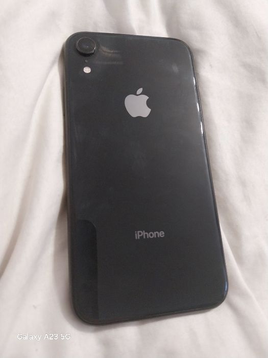 iPhone XR czarny