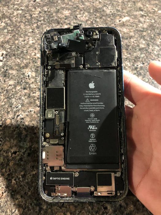 Продам iPhone 12