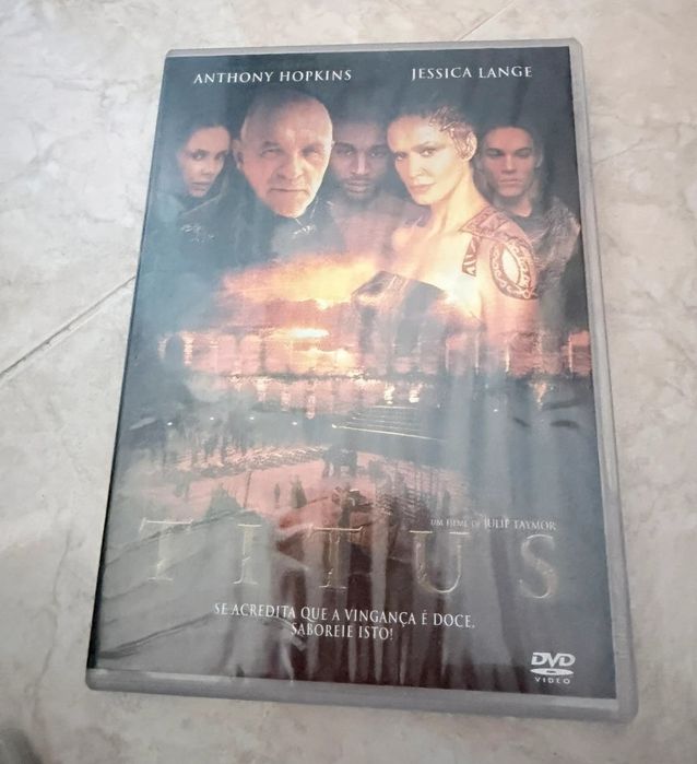 DVD titus.       .