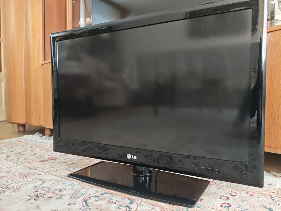 Продам телевізор  LG32 LE3300