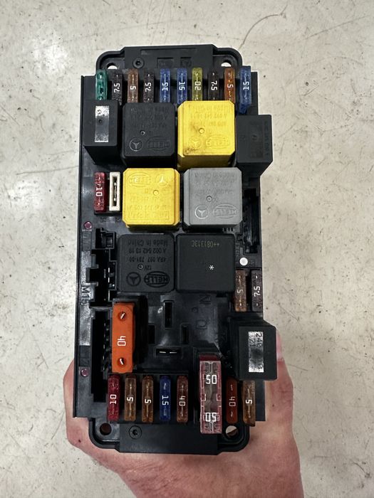 mercedes w463  блок SAM