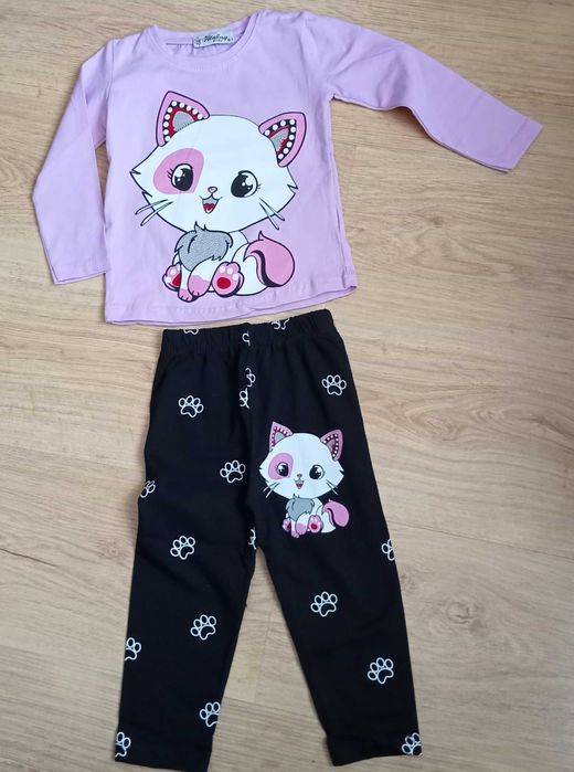 Nowy komplet niemowlęcy