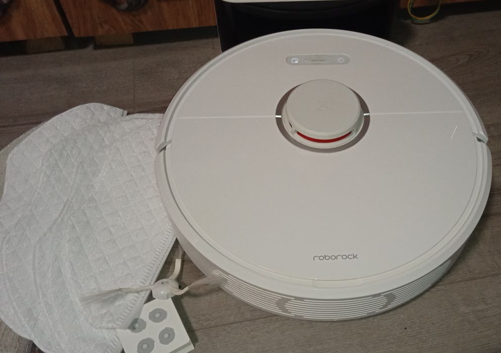 Продам робот пилосос Xiaomi Roborock S6