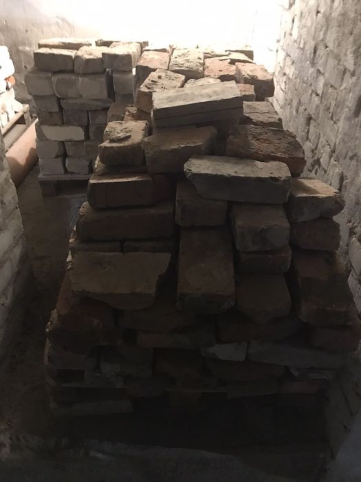 Продам кирпич бу силикатный и красный чищеный