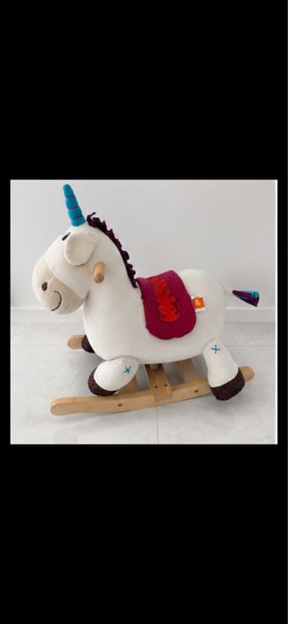 Unicórnio de Baloiço B. Toys – Como Novo