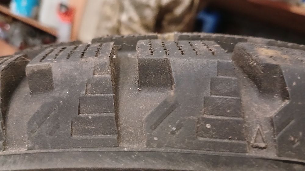 Продам шину зимову в ідеальному стані