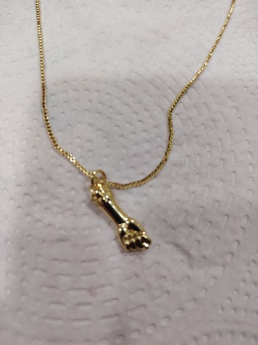 20€ fio 25,cm com mão de figa  banho a ouro 24k entrego em Rio tinto o