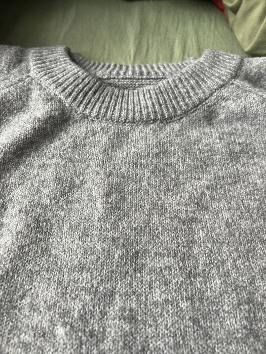 Sweter nowy , przyjemny w dotyku