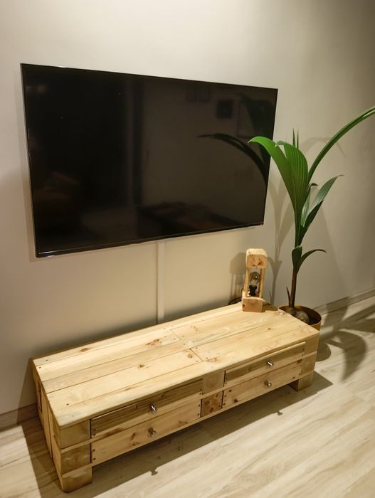 Szafka pod TV z drewna