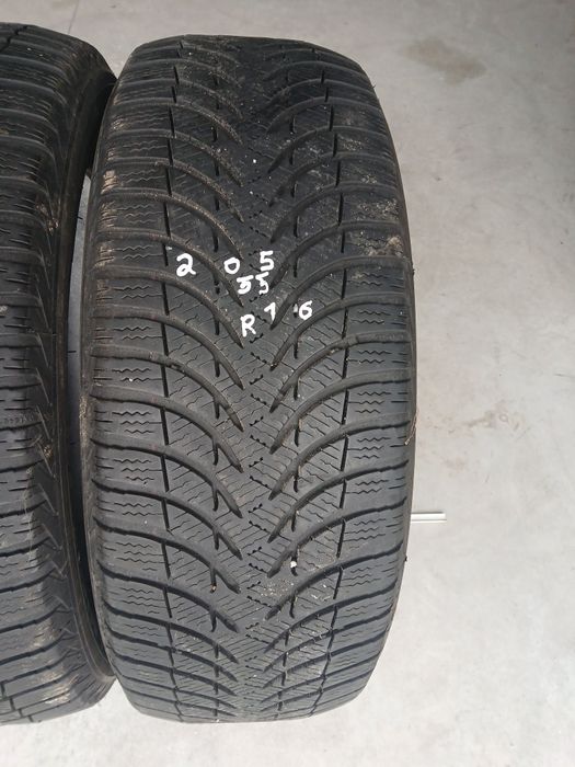 2 pneus 205 55 r16 Michelin