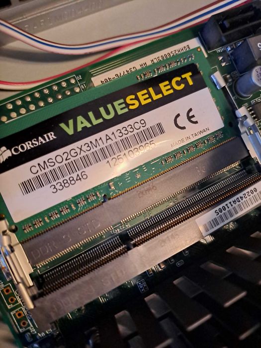 Memória RAM Corsair 2GB DDR3 1333MHz64585032853890121