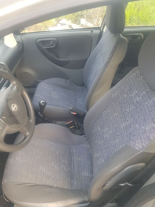 Opel corsa  C gasolina