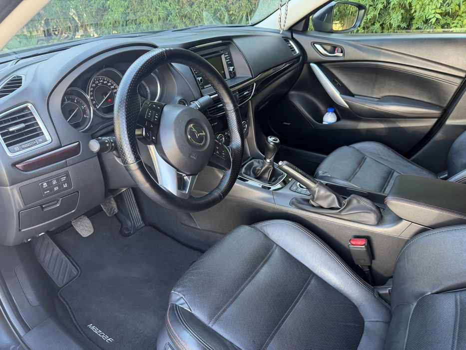 Mazda 6 em excelente estado