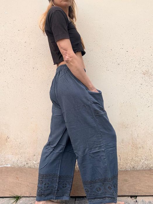 Spodnie etno z szerokimi nogawkami