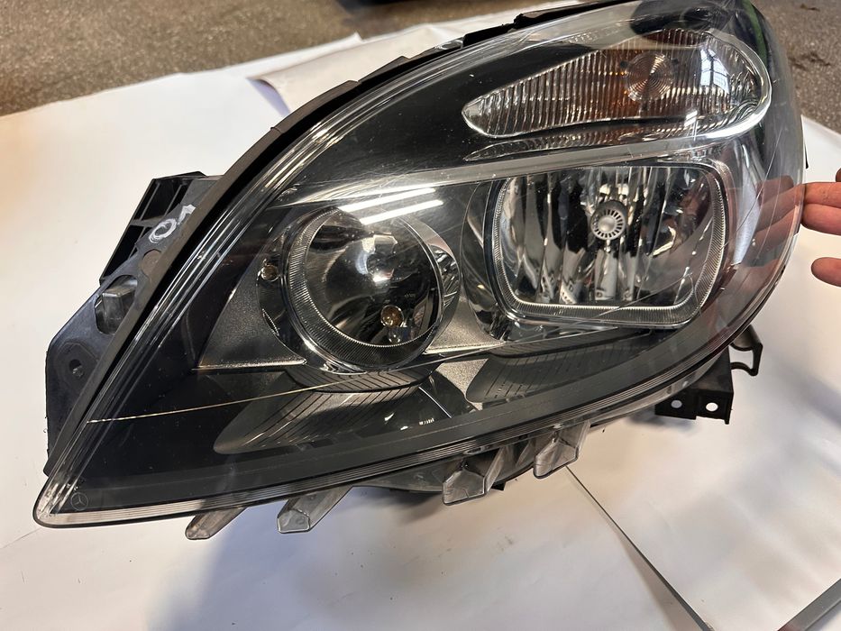 MERCEDES B KLASA W246 Reflektor lampa europa lewy ORYGINAŁ