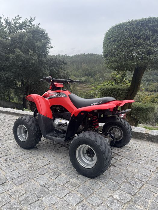Kymco Maxxer 50 ( Moto 4 )