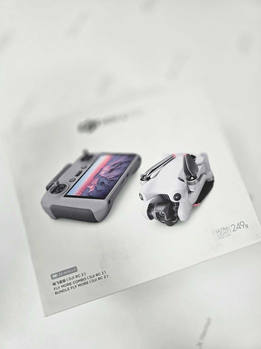 DJI Mini 4 Pro Fly More Combo com pouco uso