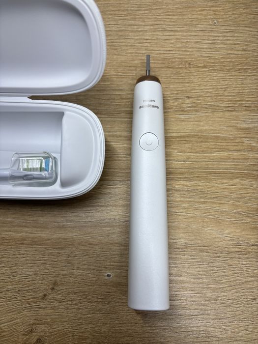 Szczoteczka elektryczna Philips Sonicare HX939L biała case 2 końcówki
