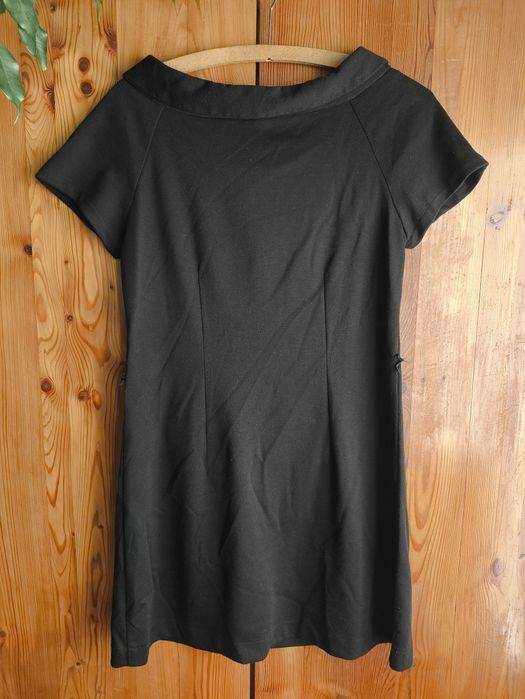 Czarna sukienka mini baby doll krótki rękaw