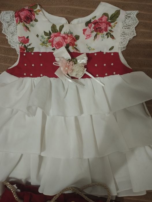 Гарний набір для дівчинка 92р(1,5-3р)