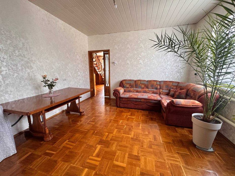 Продам будинок Мерефа центр ( Бабаи Высокий )