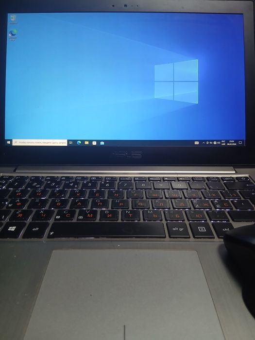 Asus ux32v i7, 6Gb оперативка, металический корпус.