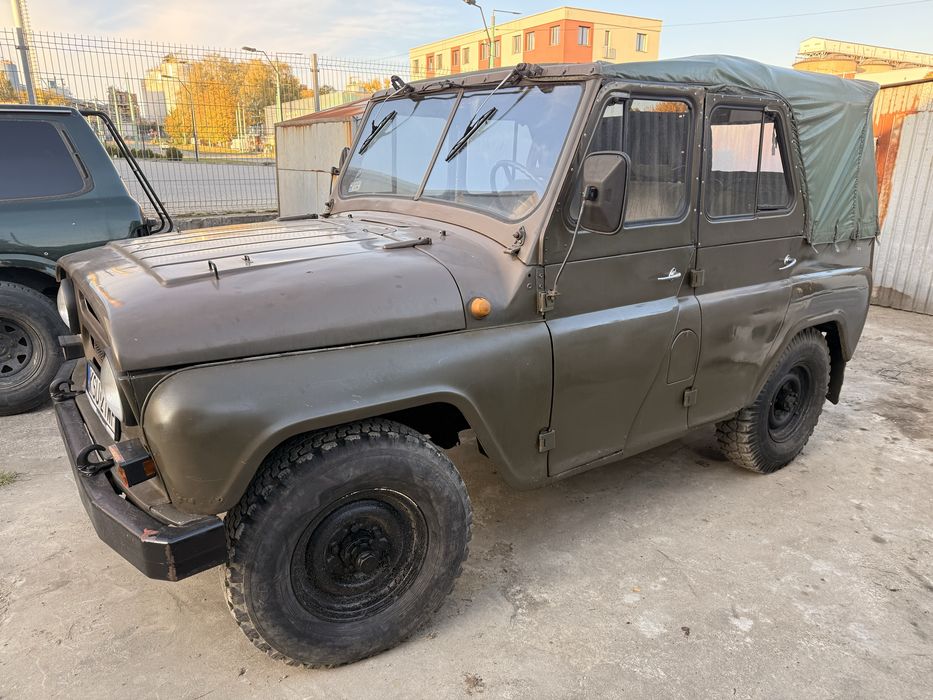 Samochod terenowy UAZ 469B