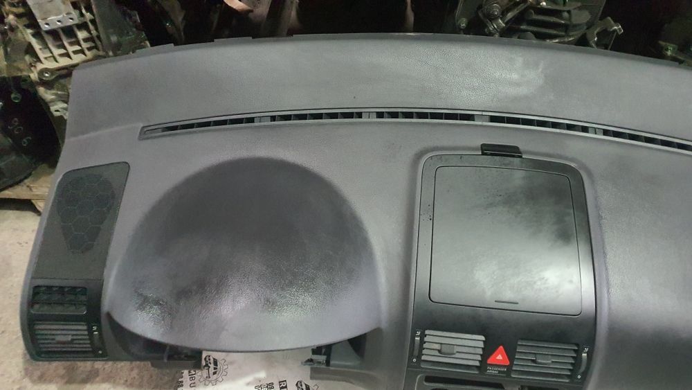 Торпеда, подушка, ремні Volkswagen Touran, тоуран