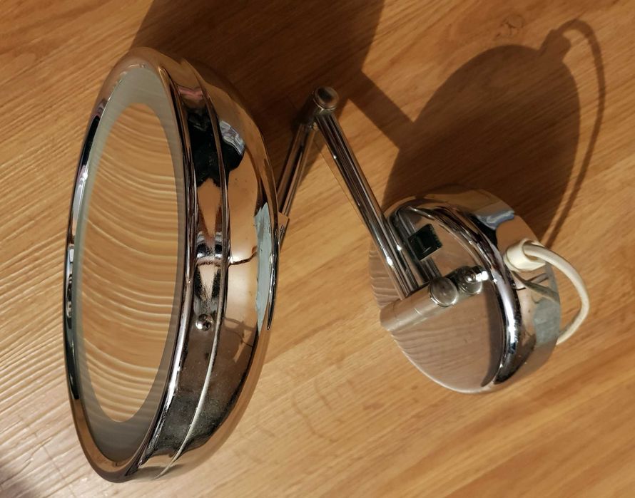 Espelho de aumentar articulado