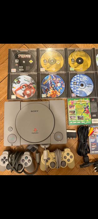 Konsola PlayStation 1 z kolekcją gier – stan bardzo dobry