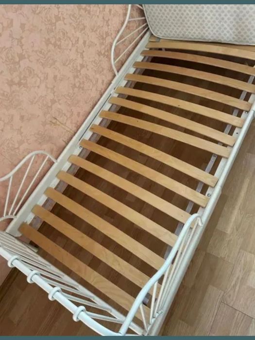 Металеве ліжко ikea  біле СРОЧНО